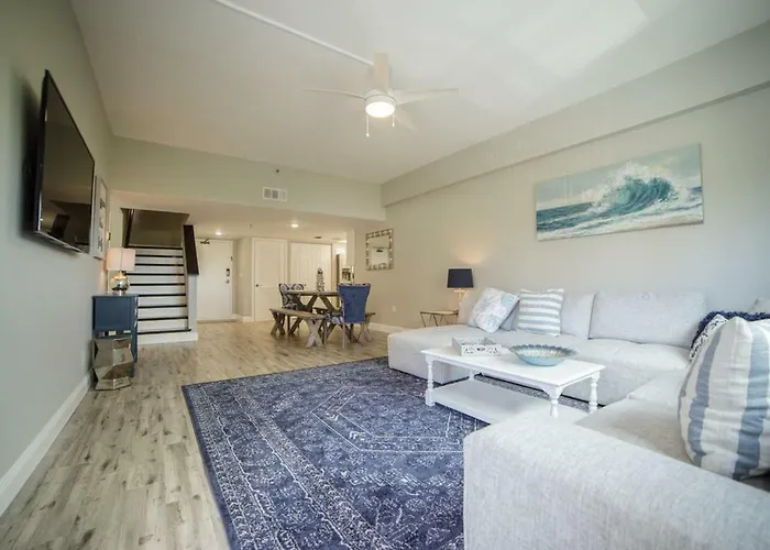 Townhouse At San Remo Apartment *
