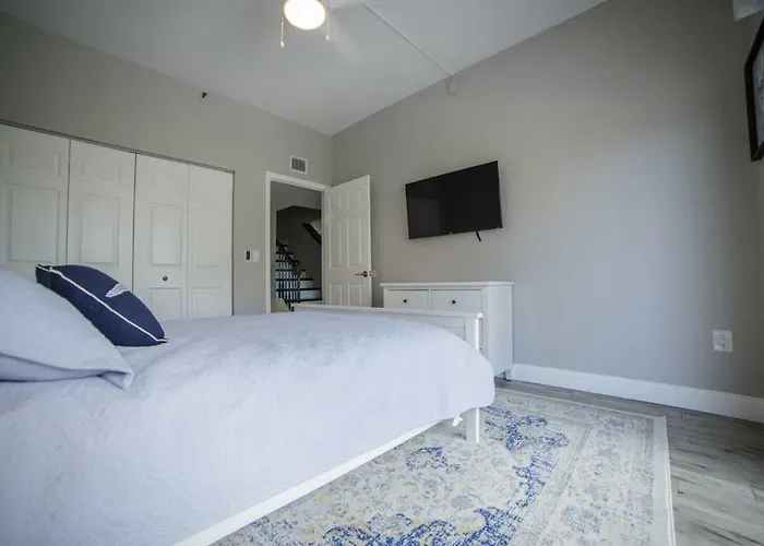 Apartment Townhouse At San Remo