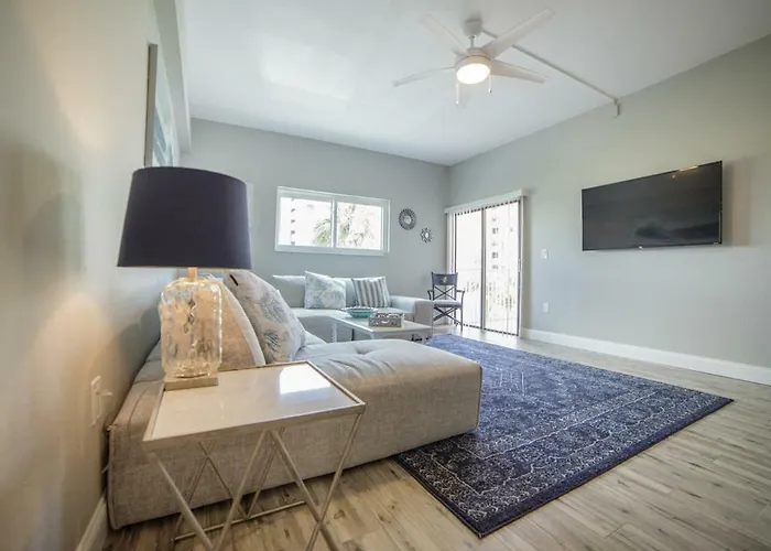Apartment Townhouse At San Remo *